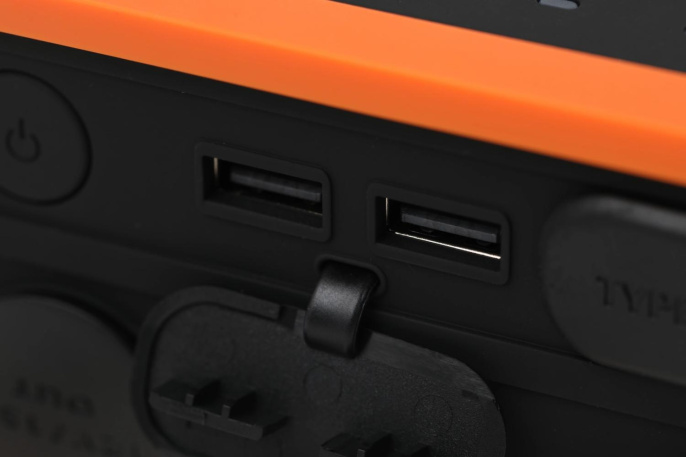 Электростанция портативная TopON TOP-X100 96000mAh 3A QC3.0 3xUSB черный/оранжевый (чехол в комплект