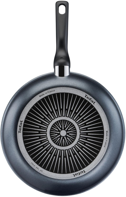 Сковорода Tefal Force 4218922 круглая 22см покрытие: Titanium ручка несъемная (с крышкой) черный (9100048320)