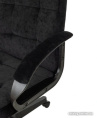 Кресло руководителя Бюрократ CH 002 Fabric черный 3C11 крестов. пластик