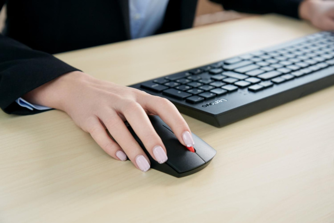 Комплект Lenovo 4X30H56821 Wireless Keyboard and Mouse (Кл-ра,USB+Мышь3кн,Optical,Roll,USB)