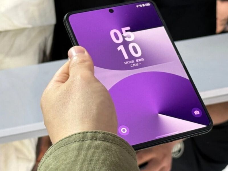 Слух: HUAWEI выпустит «моноблочную» версию складного смартфона Pura X