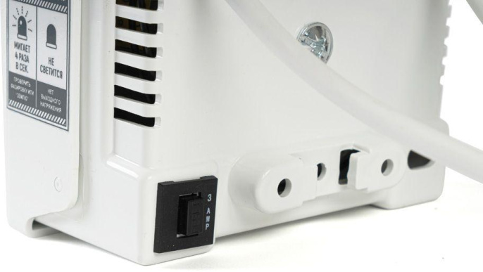 Стабилизатор напряжения БАСТИОН Teplocom ST-555 белый