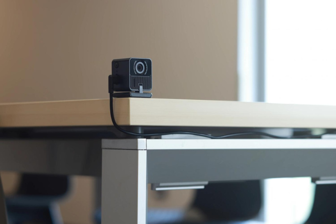 Видеорегистратор Mio MiVue J20 черный 4Mpix 1080x1920 1080p 150гр. SSC3337DE