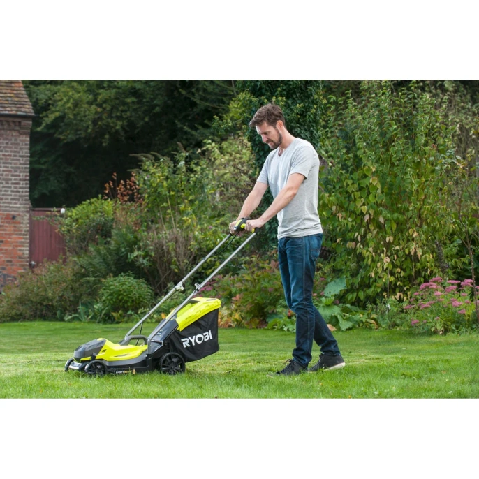 Газонокосилка Ryobi ONE+ 33cm; 1x аккумулятор 4.0Aч RLM18X33B40 5133004306