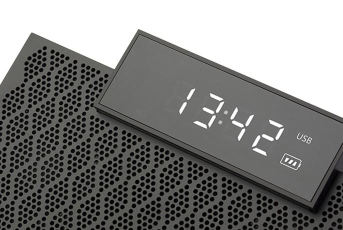 Колонка порт. Edifier MP260 т.дерево/черный 20W 1.0 BT 2600mAh