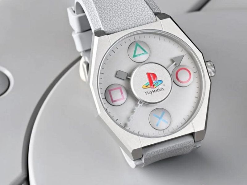 Лимитированные часы в стиле первой PlayStation оценили в $780