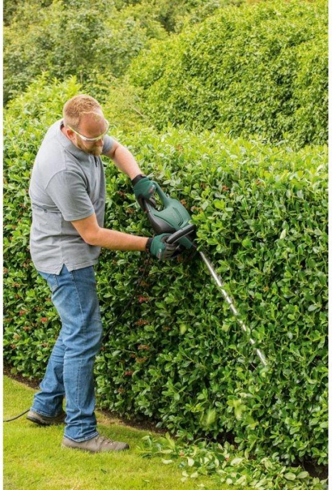 Кусторез Bosch UniversalHedgeCut 50 06008C0500