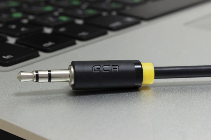 Greenconnect Кабель аудио 0.5m jack 3,5mm/jack 3,5mm черный, желтая окантовка, ультрагибкий, 28 AWG, M/M, Premium GCR-AVC1114-0.5m, экран, стерео