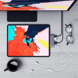 Адаптер Satechi Aluminum Type-C Mobile Pro Hub Adapter для new iPad Pro с разъемом Type-C и других планшетов с разъемом Type-C. Цвет серый космос. (ST-TCMPHM)