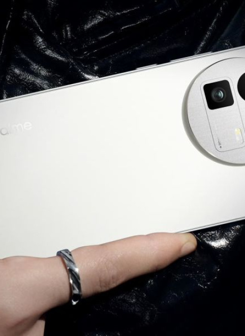 Встречайте realme GT8 Pro: камера от Ricoh, Snapdragon 8 Gen 5 и батарея на 7000 мАч