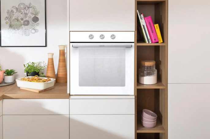 Духовой шкаф электрический Gorenje BO6725E02WG,  77л,  дверца с 2 стеклами,  белый