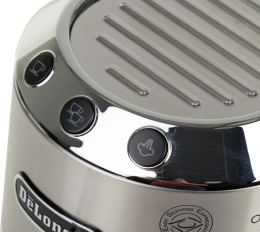 Кофеварка DeLonghi EC685.M,  рожковая,  серебристый  / черный [0132106324]