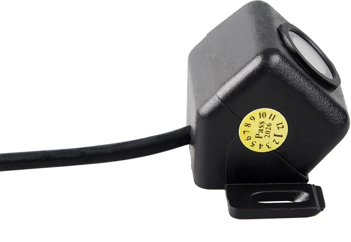 Камера заднего вида Silverstone F1 IP-820AHD универсальная (CAM-IP-820AHD-CVBS)