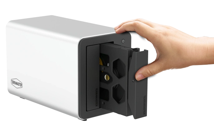 Сетевое хранилище NAS TerraMaster F2-425 Plus / QC 3,6Ghz/8Gb 32 /TRAID,RAID0,1,10,5,6/up to 4 HDD SATA 3,5'/2,5' /3xM.2 2280 NVMe/3xUSB 10Gb Type A 1xUSB 10Gb Type-C /HDMI/2x5GbE RJ-45/1xPS/1YW repl. F2-424