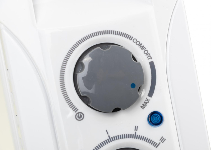 Масляный радиатор Timberk TOR 21.1005 BC, с терморегулятором, 1000Вт, 5 секций, 3 режима, белый