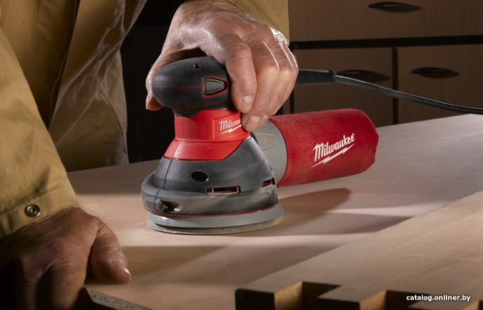 Эксцентриковая шлифмашина Milwaukee ROS 125 E 4933433180 14000-26000 колебаний/мин, питание: сеть, 300 Вт, частота вращения на холостом ходу: 7000-12000 об/мин, диапазон колебаний: 2,4 мм, диаметр