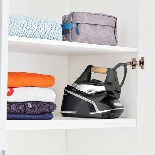 Парогенератор Rowenta VR7361F0 2400Вт черный/серебристый