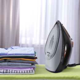 Утюг Vitek VT-8331 2400Вт черный/серый/коричневый