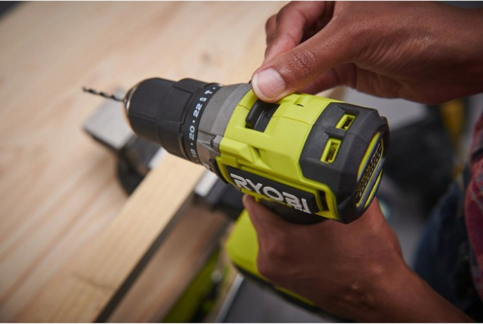 ONE + / Дрель-шуруповерт ударная RYOBI RPD18C1-242S