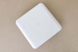 Управляемый коммутатор 2-го уровня Ubiquiti UniFi Switch Lite 16 POE управляемый 2-го уровня, настольный, матрица 16 Гбит/с, 16xGbit, PoE, бюджет 45 Вт (USW-LITE-16-POE)