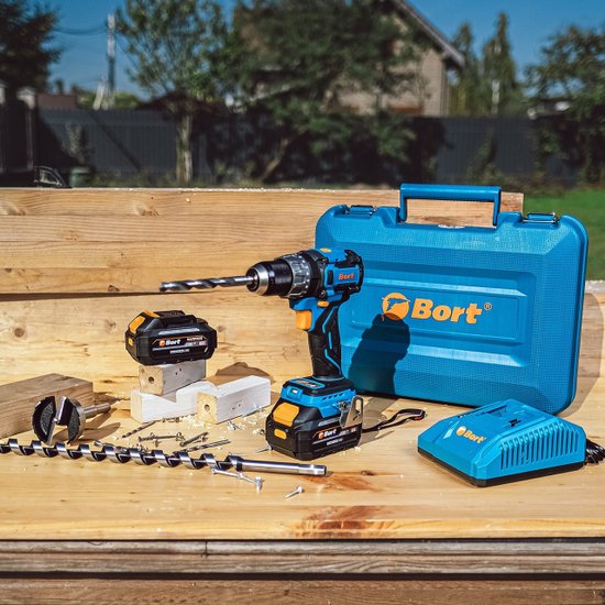 Аккумуляторная ударная дрель-шуруповерт BORT BAB-21U 2x4А.ч 93414837