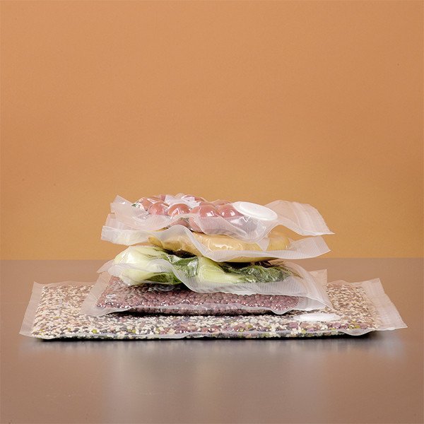 Вакуумный упаковщик MIRU KAV03 Вак.насос-1шт.,Крышка S-1шт.,Крышка M-1шт.,Пакет S-5шт,Пакет M-5шт.,Пробки вак.- 2шт.