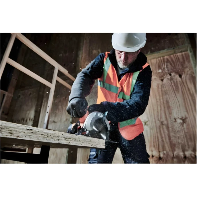 Аккумуляторная циркулярная пила AEG BKS18C2-0 4935478635