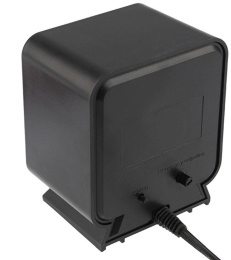 Отпугиватель Rexant 71-0009 ультразвуковой стационарный 7Вт 30-70 кГц р.д.:60м черный/серебристый