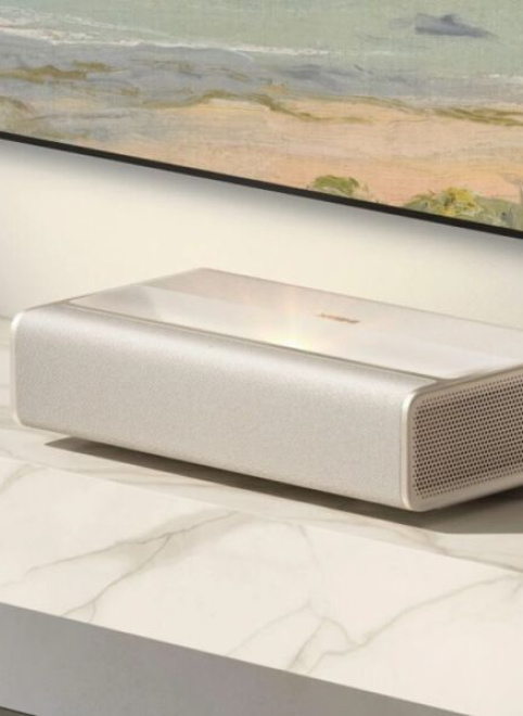 XGIMI представила три новых лазерных проектора на Google TV от $799