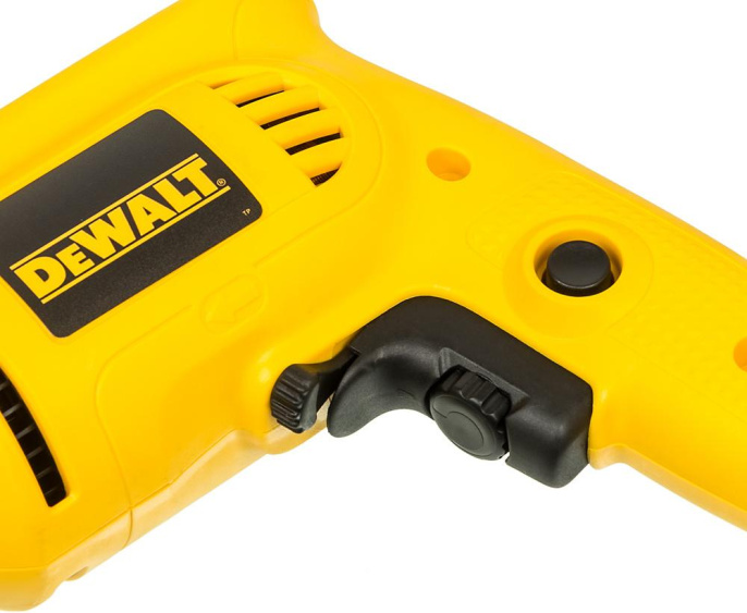 Дрель безударная DeWALT DWD014S-QS