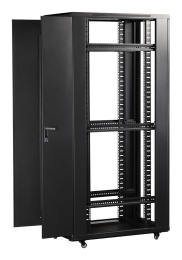 Шкаф коммутационный LanMaster TWT-CBB-18U-6X6-G1 напольный,  стеклянная передняя дверь,  18U,  600x600 мм