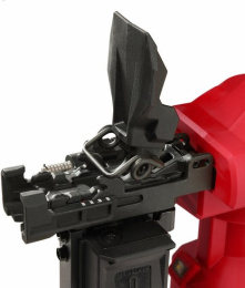 Степлер Milwaukee M18 FFUS-0C (4933479834) (емкость магазина: 45 шт, длина скобы: 38-51 мм, ширина скобы 10.3 мм, количество циклов: 600, без АКБ и ЗУ, кейс)