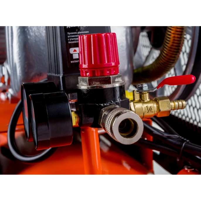 Ременной компрессор (50 л; 10 бар; 430 л/мин) Gigant BCL-50