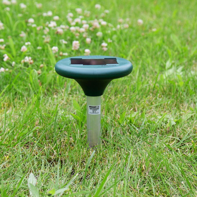 Отпугиватель Rexant 71-0027 ультразвуковой портативный 400-1000 кГц р.д.:30м зеленый/серебристый