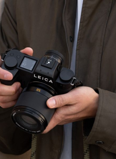 Leica представила скоростную полнокадровую камеру SL3-P с гибридным автофокусом