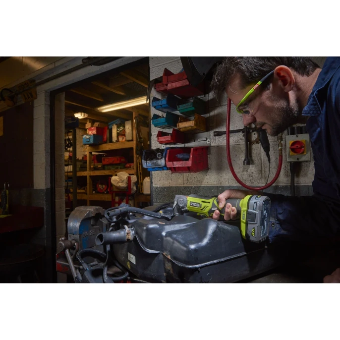 Многофункциональный инструмент Ryobi ONE+ R18MT-0 без аккумулятора в комплекте 5133002466