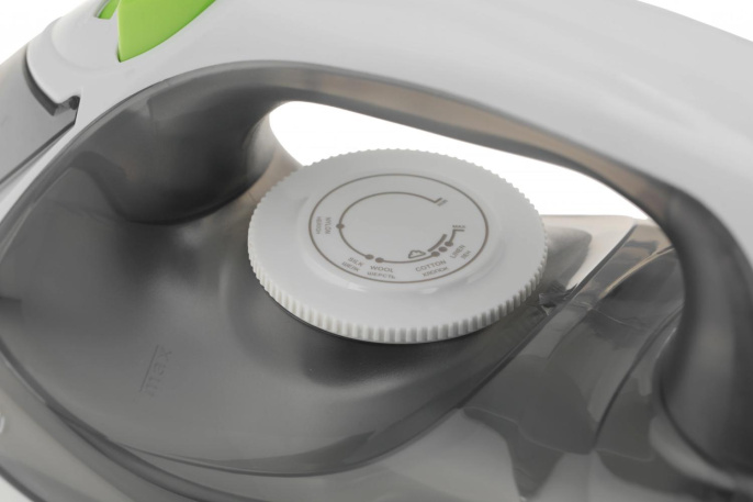 Утюг Scarlett Green Line SC-SI30K60,  с паровым ударом,  2400Вт,  белый и серый