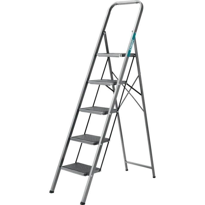 Стальная стремянка c широкими обрезиненными ступенями СИБИН 5 ступеней, 118 см 38807-05