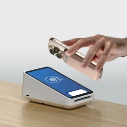 Магнитный кошелек-подставка из веганской кожи Satechi Magnetic Wallet Stand Magsafe Compatible. Цвет: светло-голубой AP-MWSB