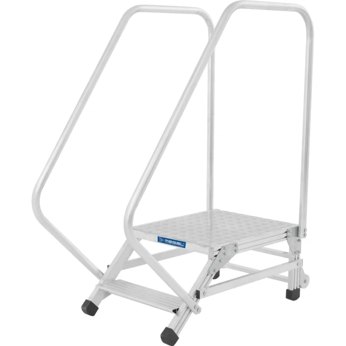 Лестница MEGAL подмости ЛП-0,4 с двумя поручнями 051801