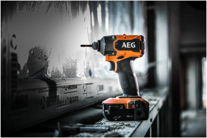 Импульсный винтоверт AEG BSS18C3B3-0 18В 4935478940