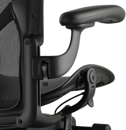 Кресло HERMAN MILLER Aeron C Large, на колесиках, сетка, черный [aeron c large black]