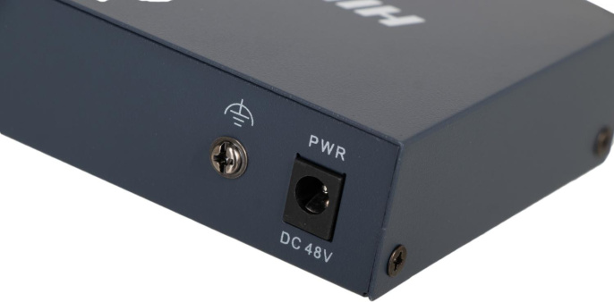 Коммутатор Hikvision DS-3E0105P-E/M C 4x100Мбит/с 4PoE+ 35W неуправляемый