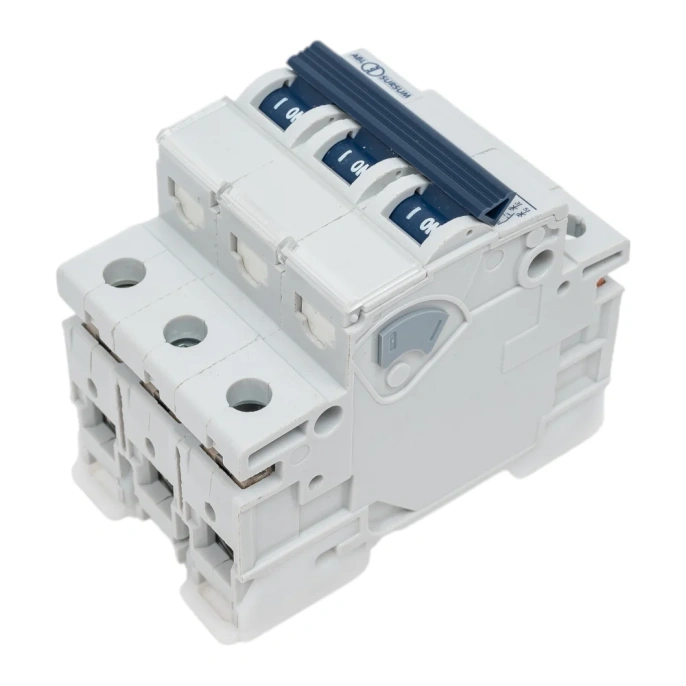 Автоматический выключатель ABL 3P, C, 6 A, 10 кА, 230/400 В AC, серия Т C6T3
