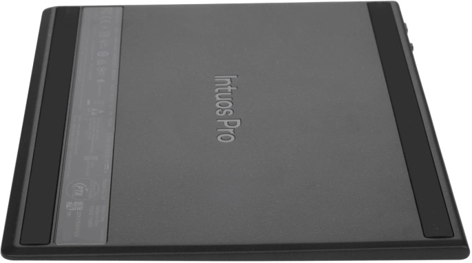 Графический планшет Wacom Intuos Pro PTK470K0B USB Type-C черный