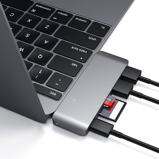 USB-хаб Satechi Type-C USB 3.0 Passthrough Hub для Macbook 12". Порты: 1x USB-C, 2 x USB 3.0, SD, microSD. Цвет серый космос. (ST-TCUPM)