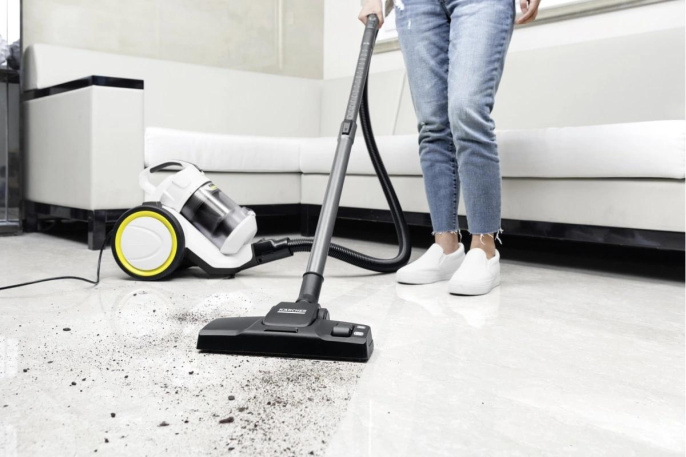 Пылесос Karcher VC 3 Floor 700Вт белый/черный