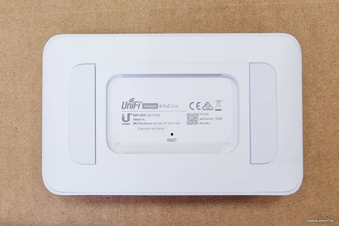 Коммутатор Ubiquiti UniFi Switch Lite 8 PoE USW-LITE-8-POE, PoE-коммутатор, 8х 1G RJ45, раздача 52 Вт