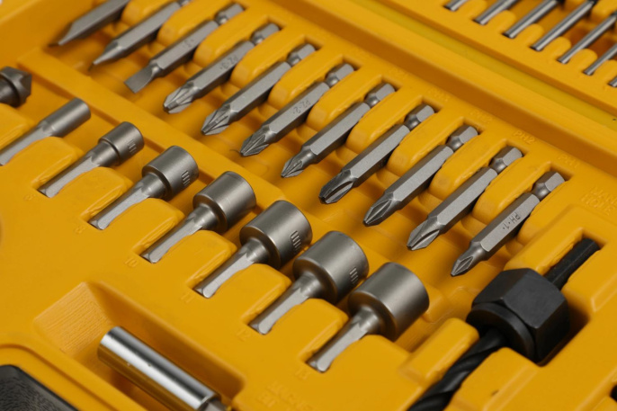 Набор бит и сверл DeWalt DT71563-QZ по дер/мет/бет 100пред. для шурупов/дрелей/перф