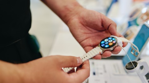 Названы самые популярные бренды носимой электроники в РФ